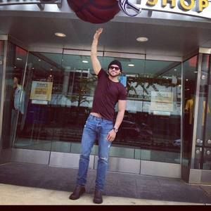 Meet your Posher, Nelson